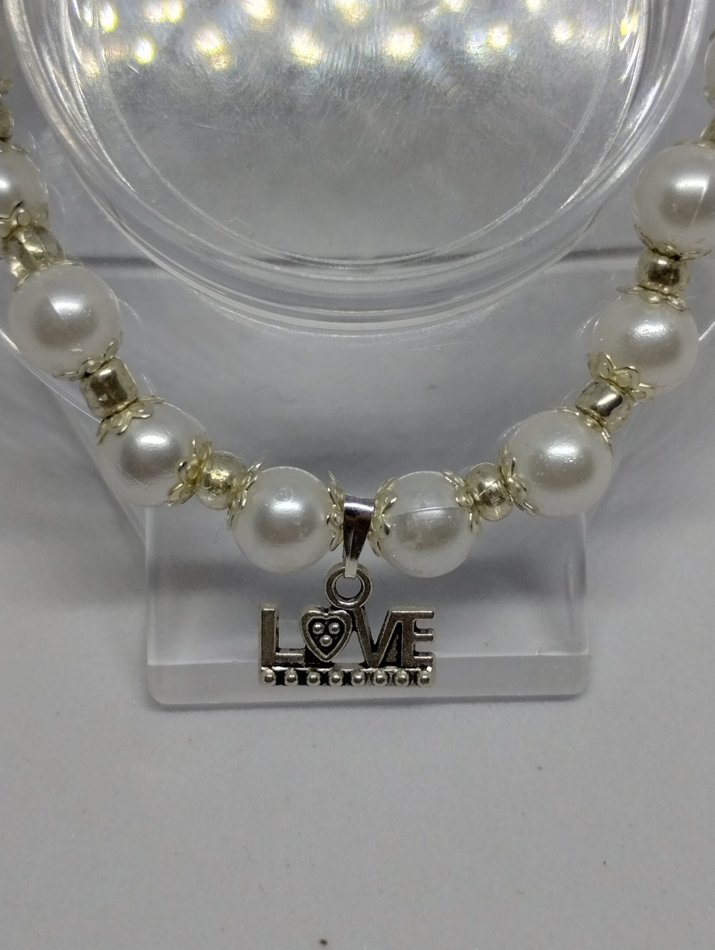 WHITE PEARL BRACELET AND EARRINGS SET