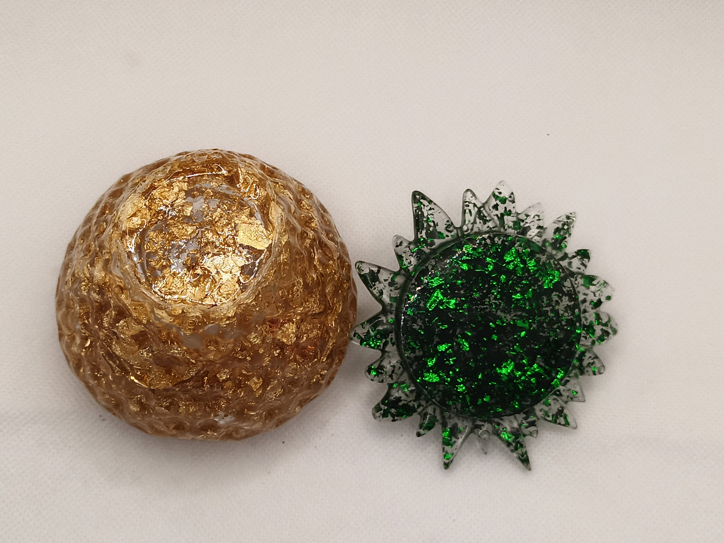 GREEN AND GOLD RESIN STRAWBERRY