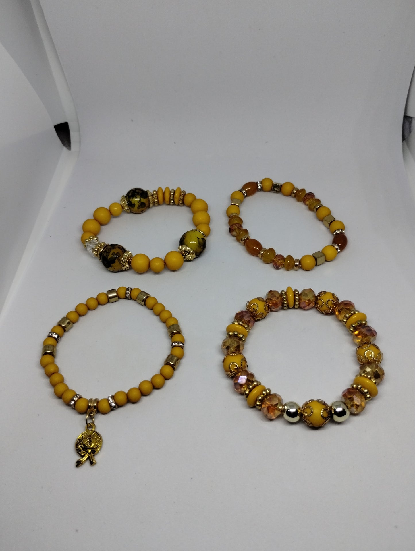 GOLDEN YELLOW BRACELET SET