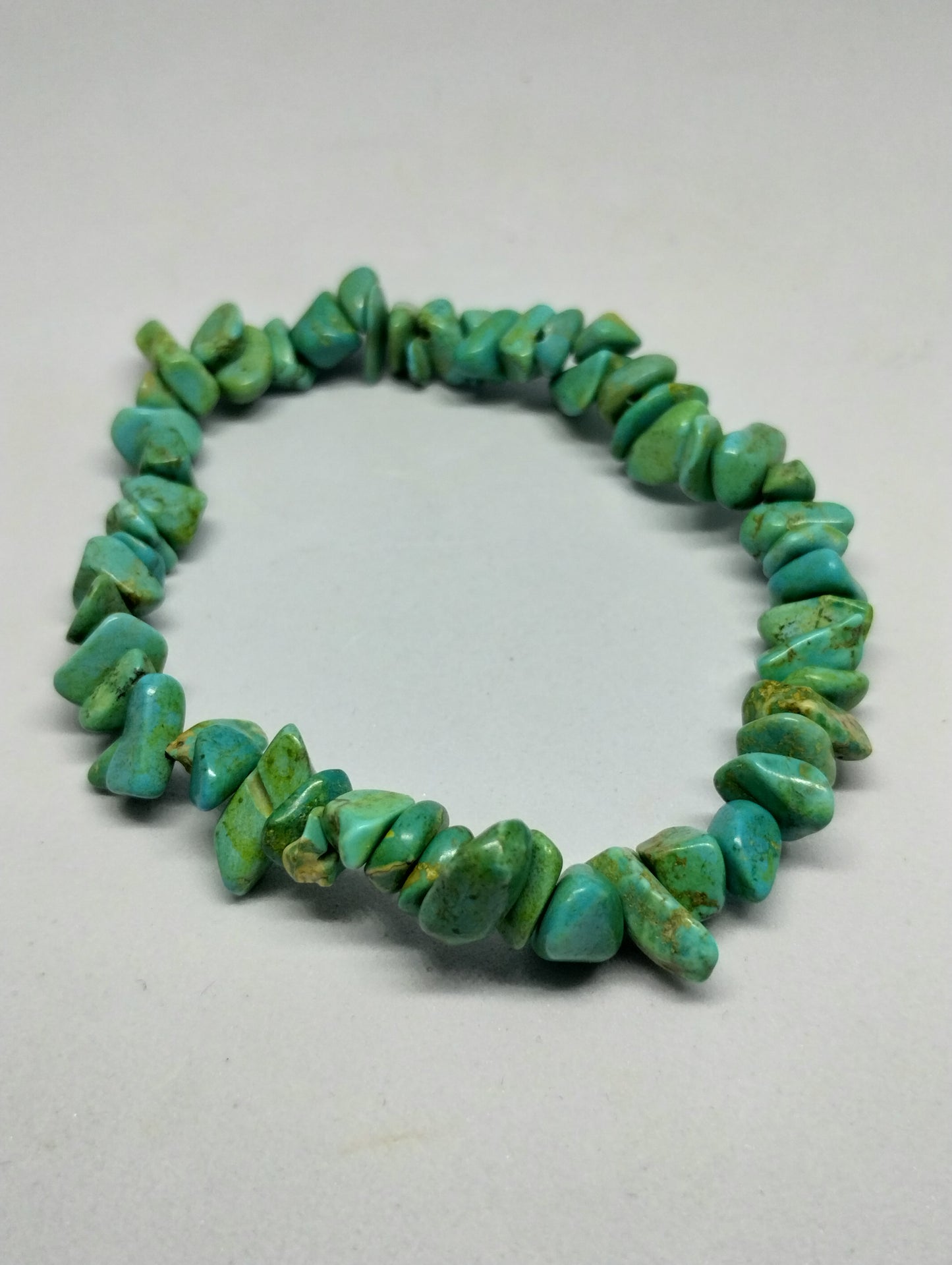 TURQUOISE HOWLITE BRACELET