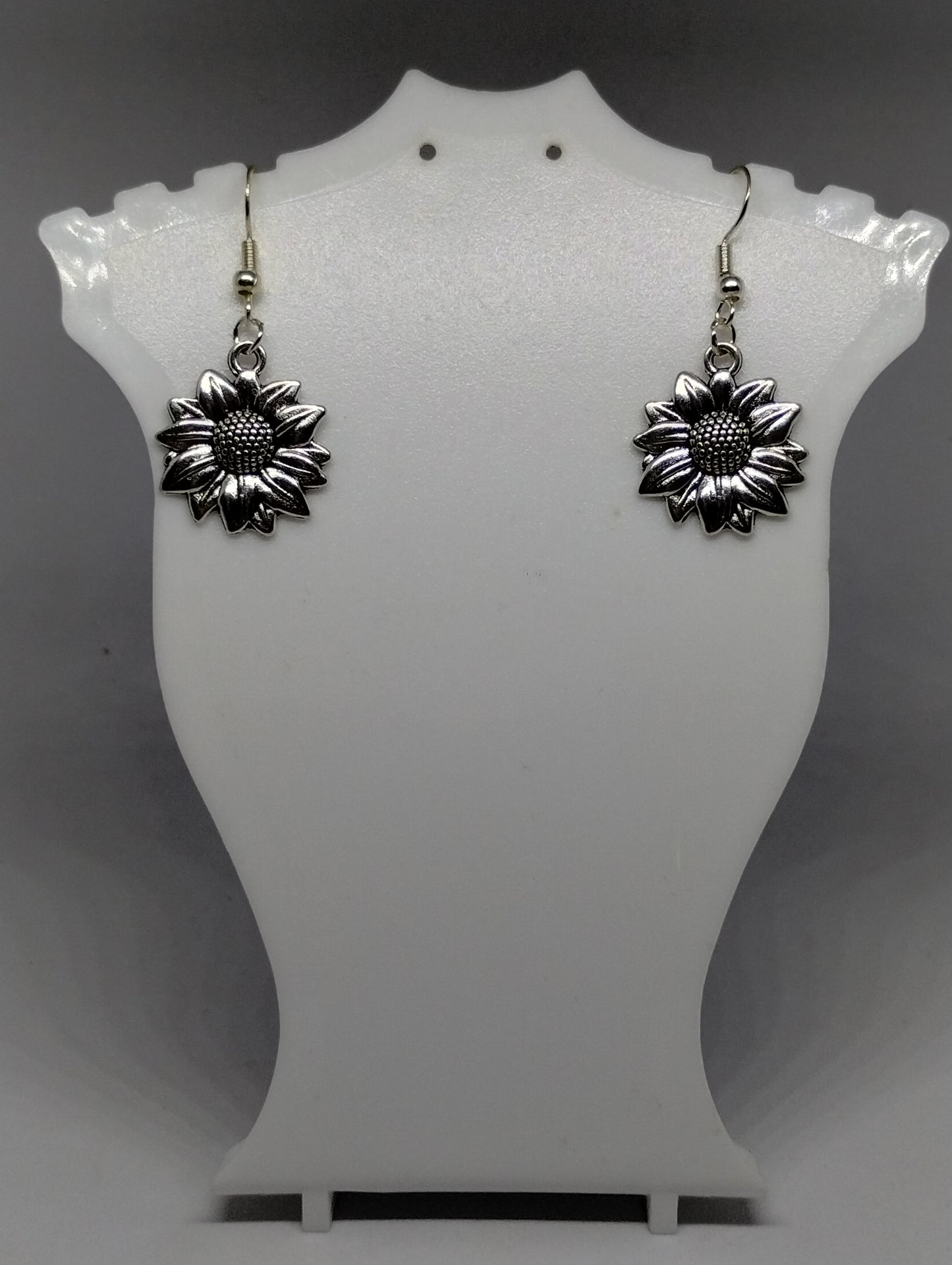 SILVER SUNFLOWER EARRINGS