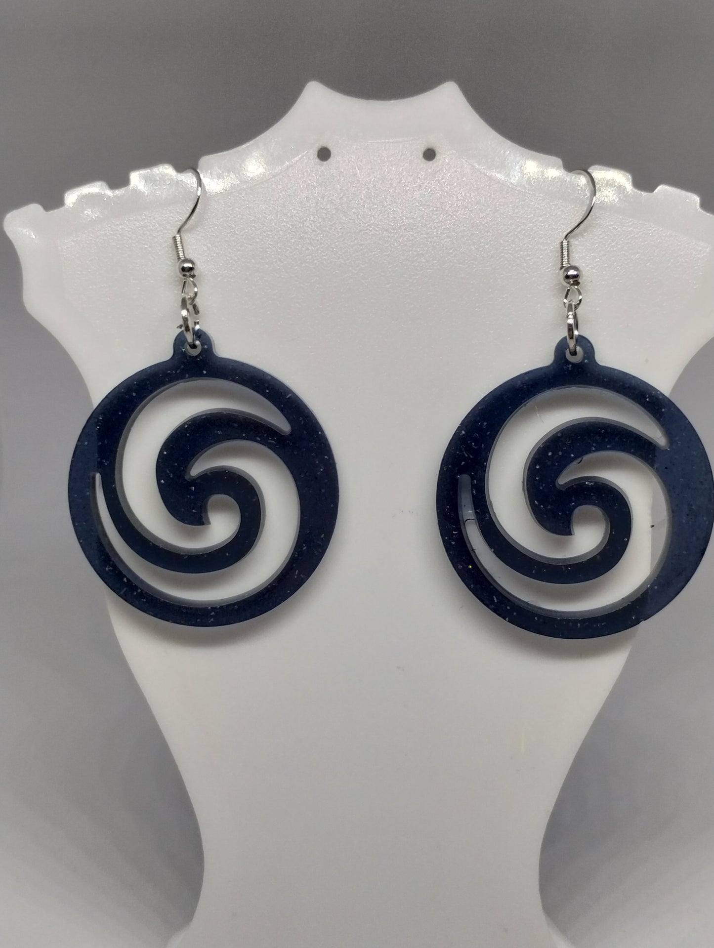 BLACK SWIRLY EARRINGS