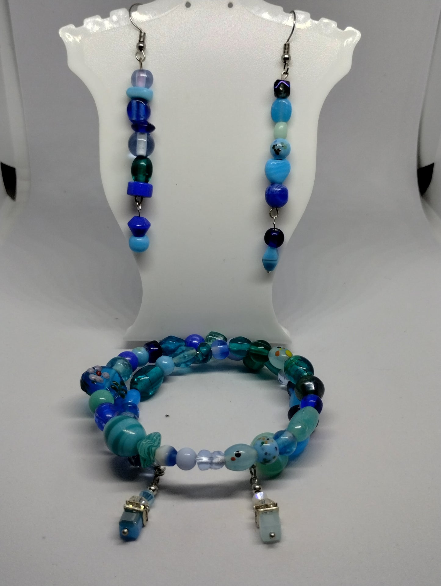 BLUE BRACELET AND EARRINGS SET