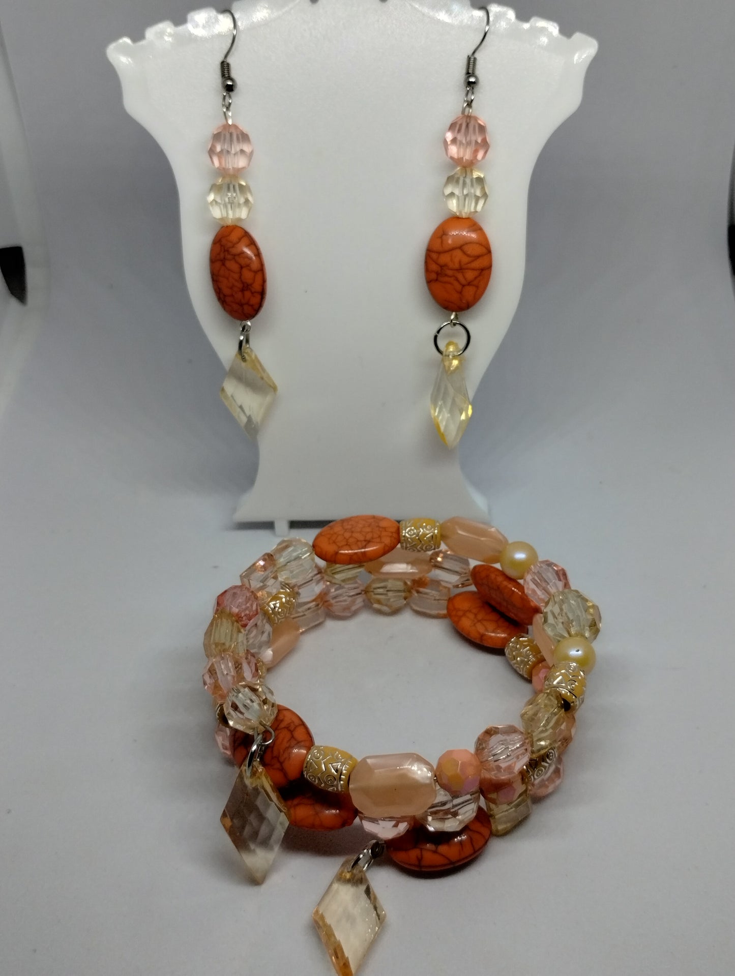 PEACH BRACELET AND EARRINGS SET