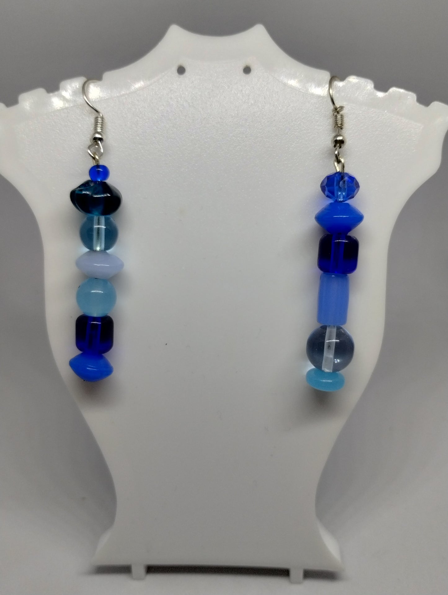 BLUE GLASS BRACELET AND EARRINGS SET