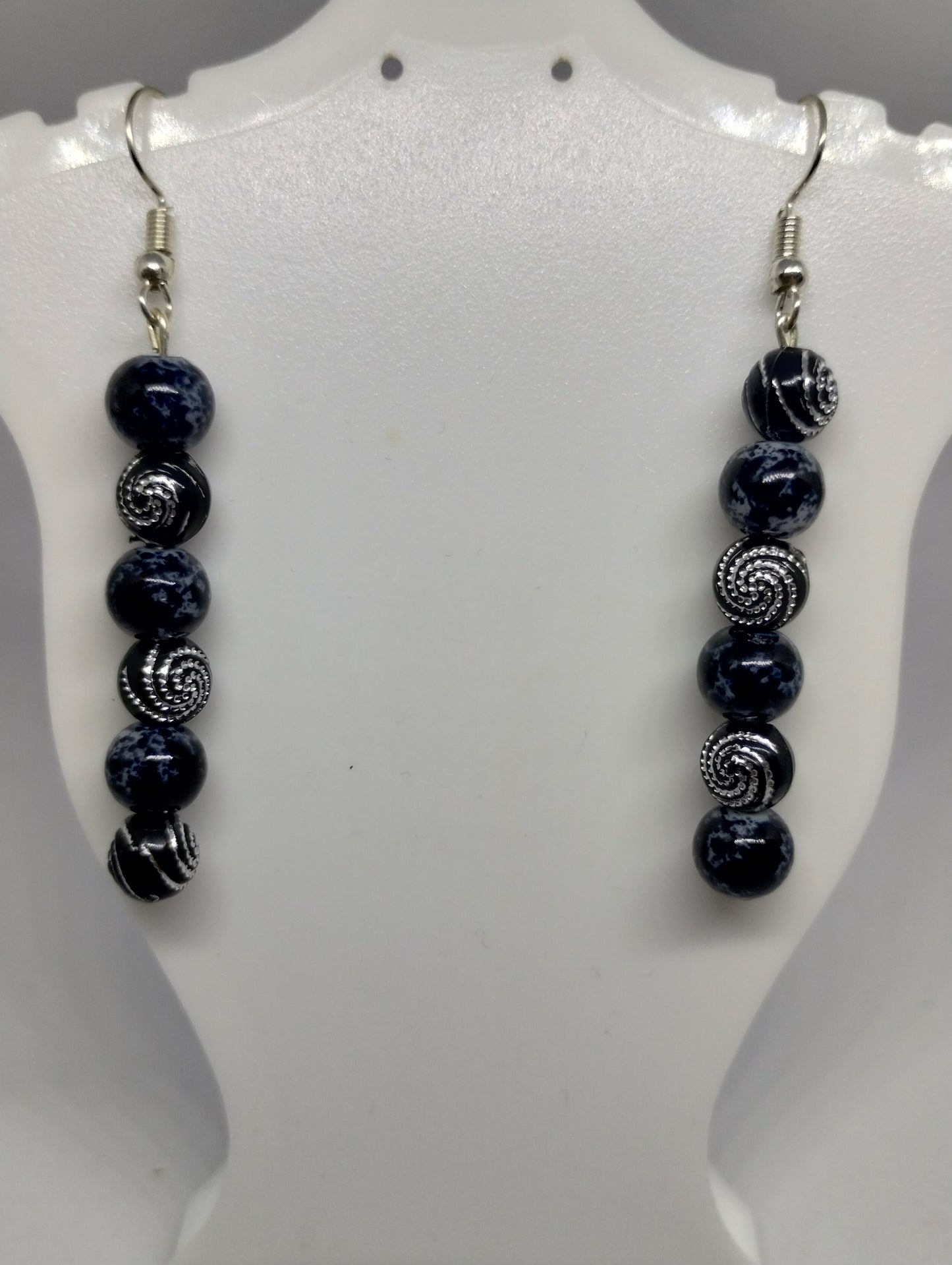 BLACK BRACELET AND EARRINGS SET