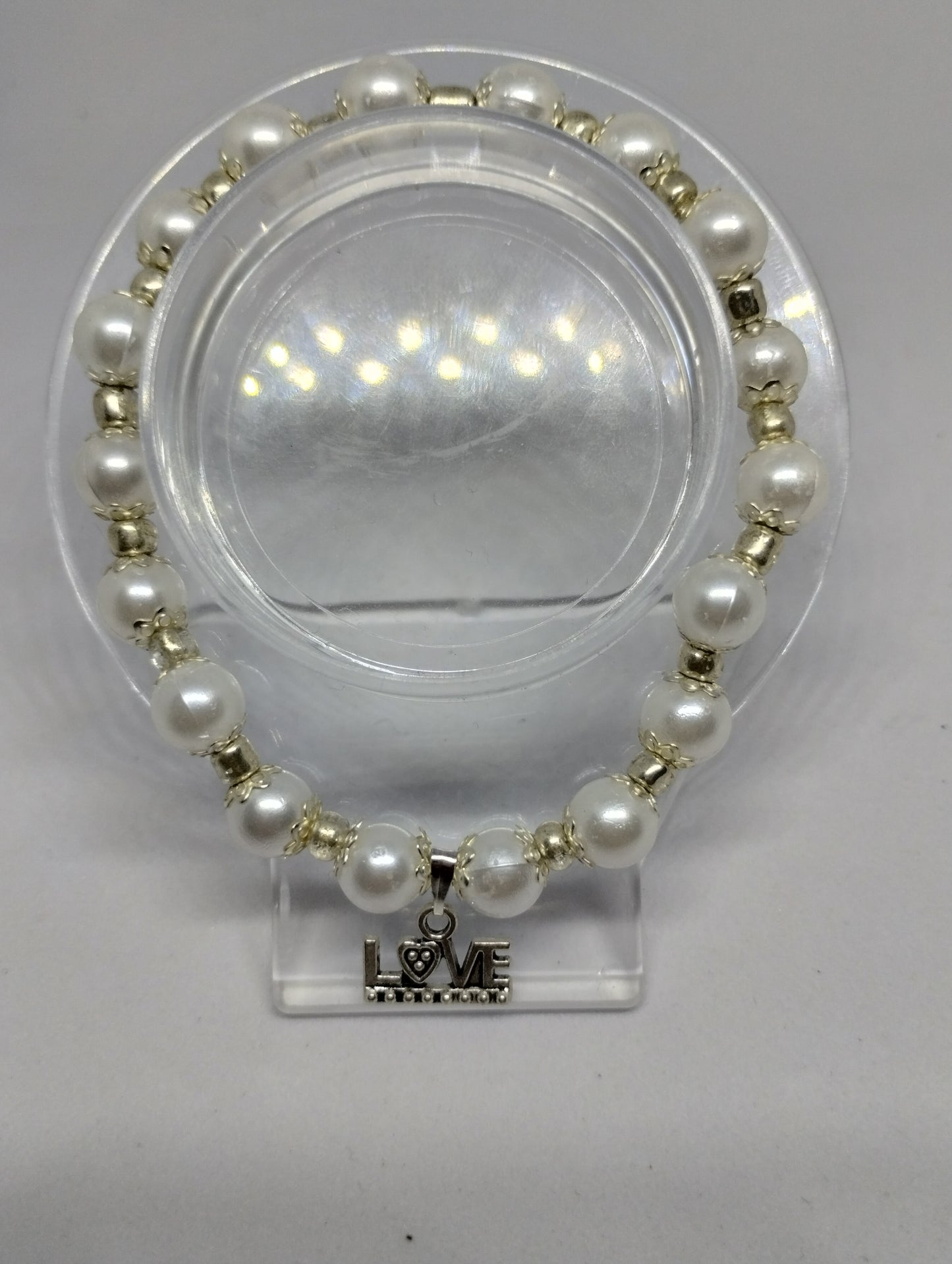 WHITE PEARL BRACELET AND EARRINGS