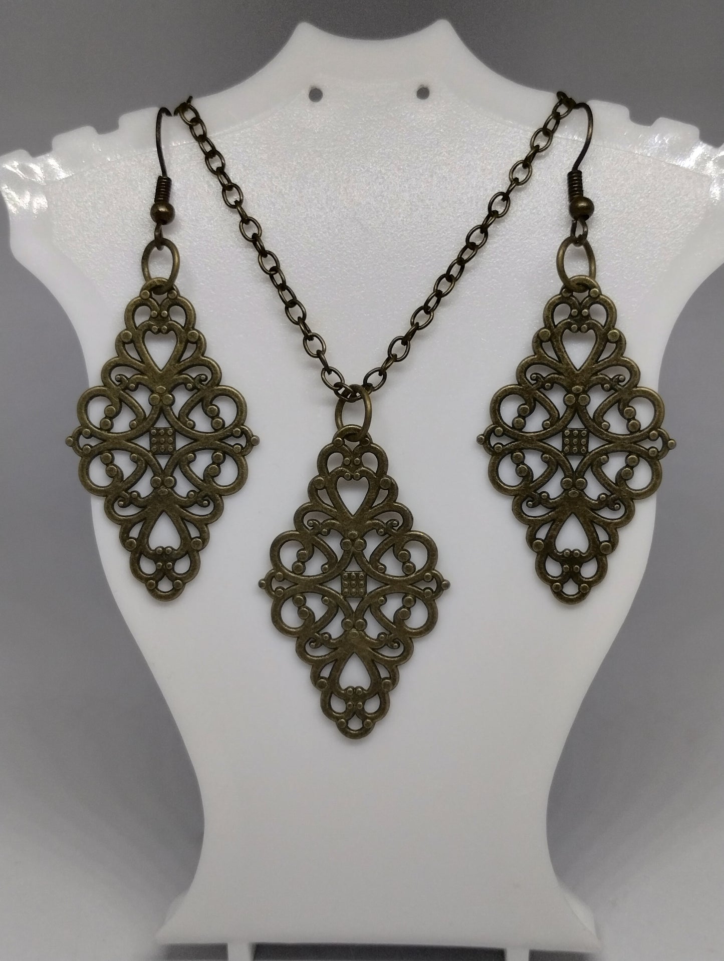 ANTIQUE BRONZE NECKLACE AND EARRING SET