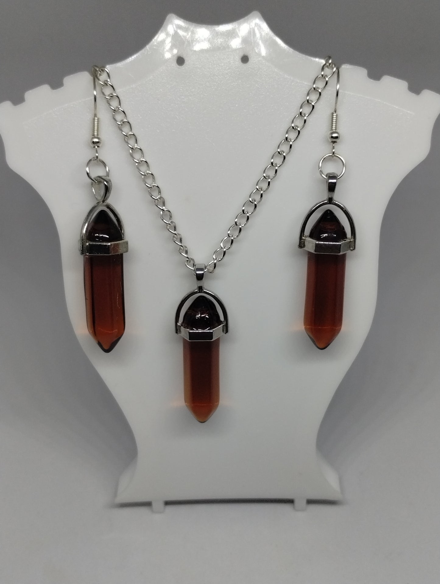 BROWN CRYSTAL NECKLACE AND EARRING SET