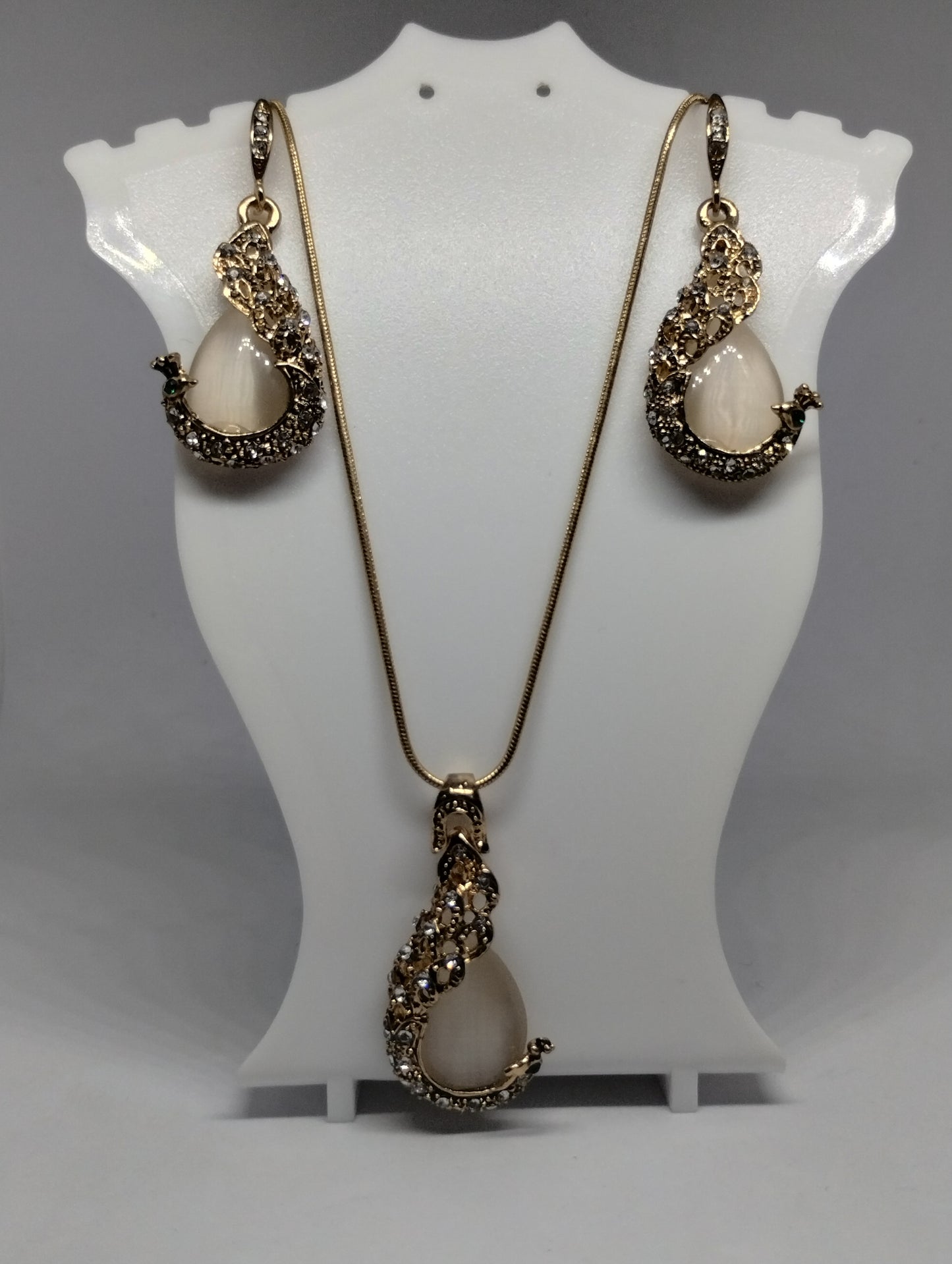 PEACOCK NECKLACE AND EARRING SET