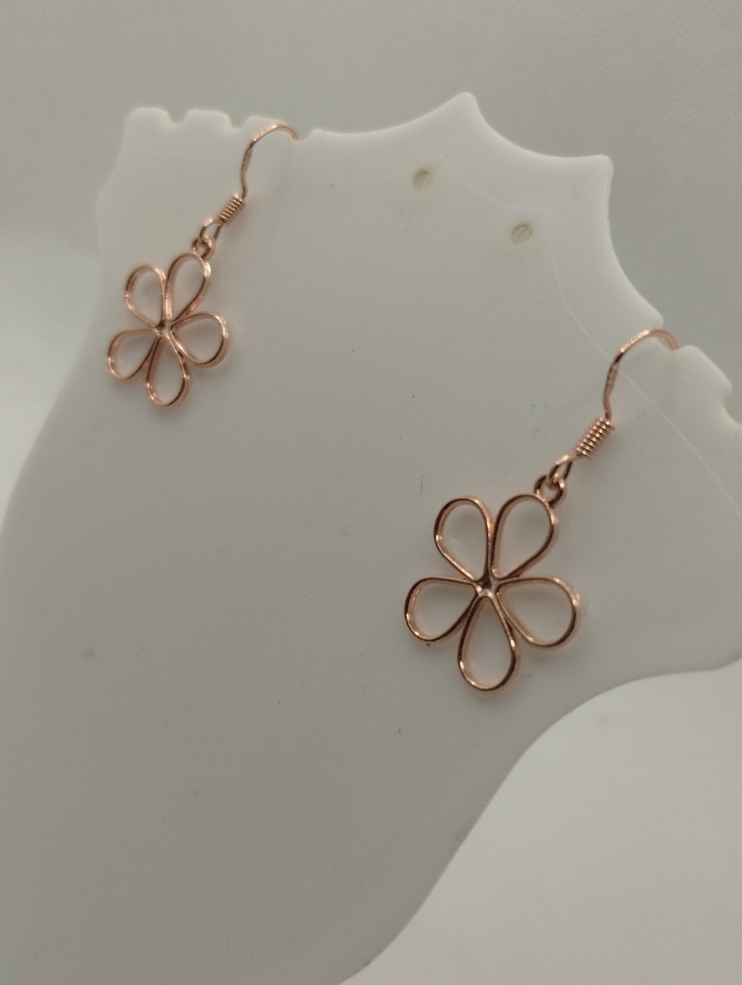 ROSE GOLD FLOWER EARRINGS