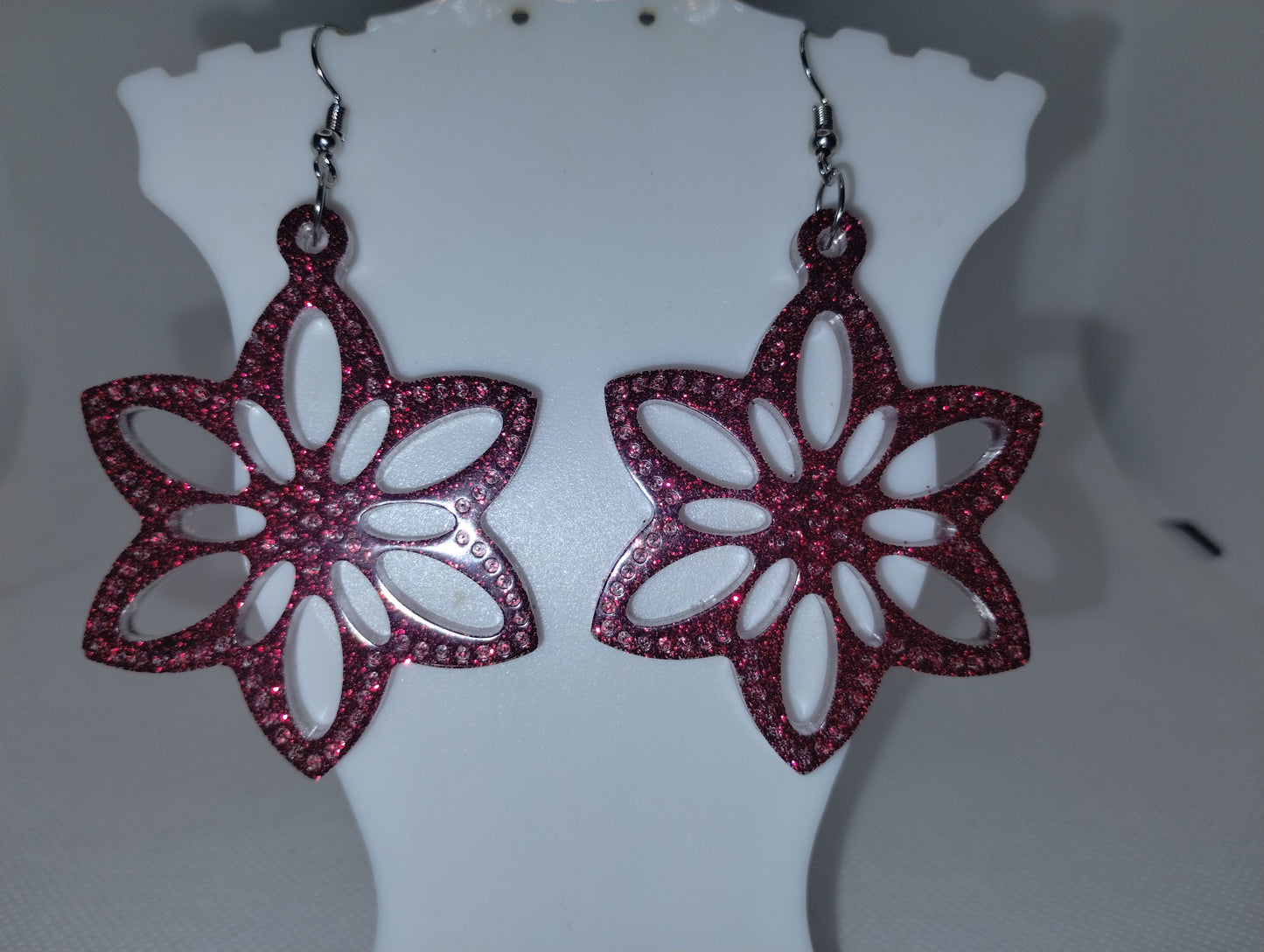 SHINY RED STAR EARRINGS